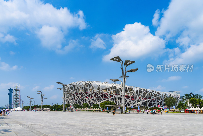 北京国家体育场（鸟巢）蓝天白云广场