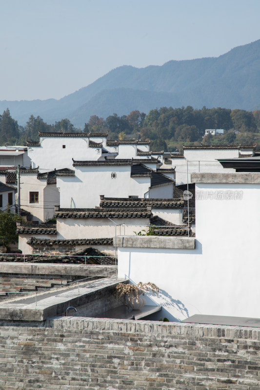 安徽黄山徽派建筑局部细节特写白墙灰瓦