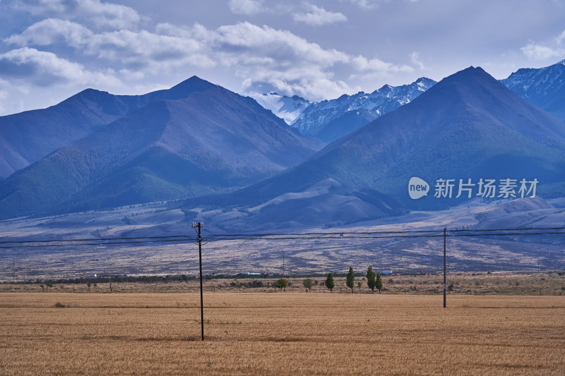 哈密天山秋色风光