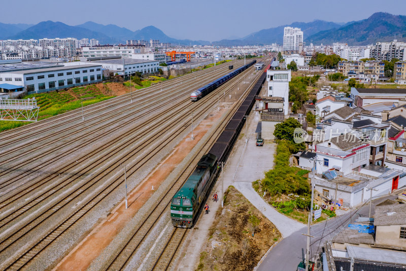 安徽省宣城市皖赣铁路绩溪县站风光