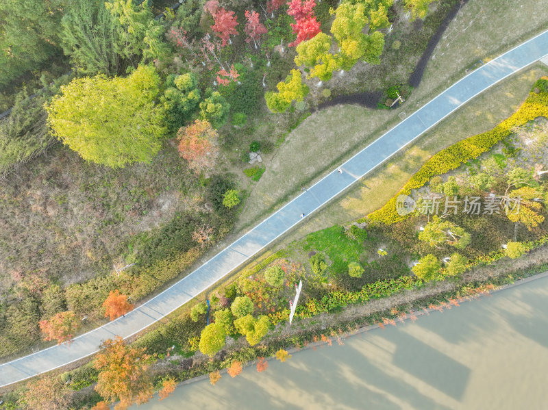 航拍昆山秋冬道路风光大景