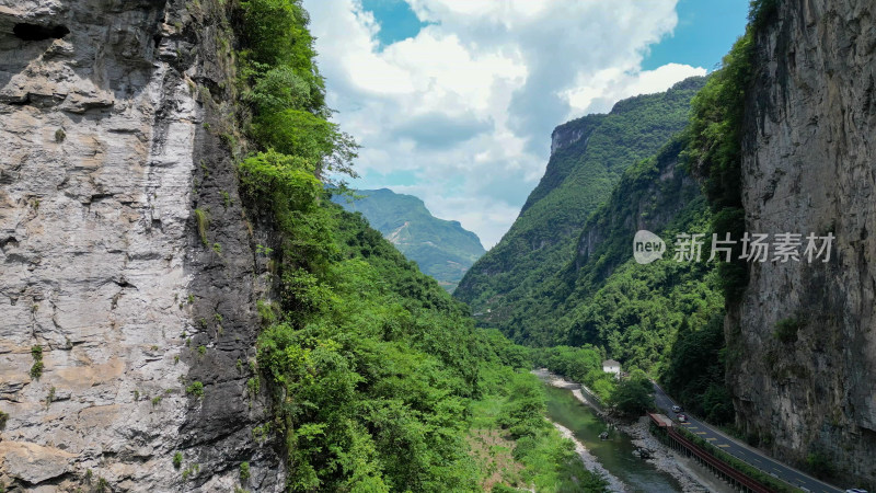 航拍大山峡谷森林自然风光