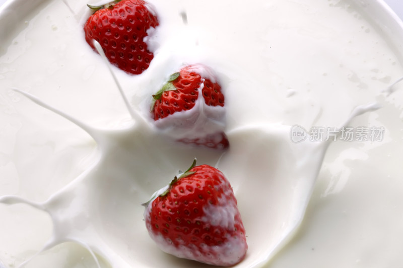 水果草莓牛奶