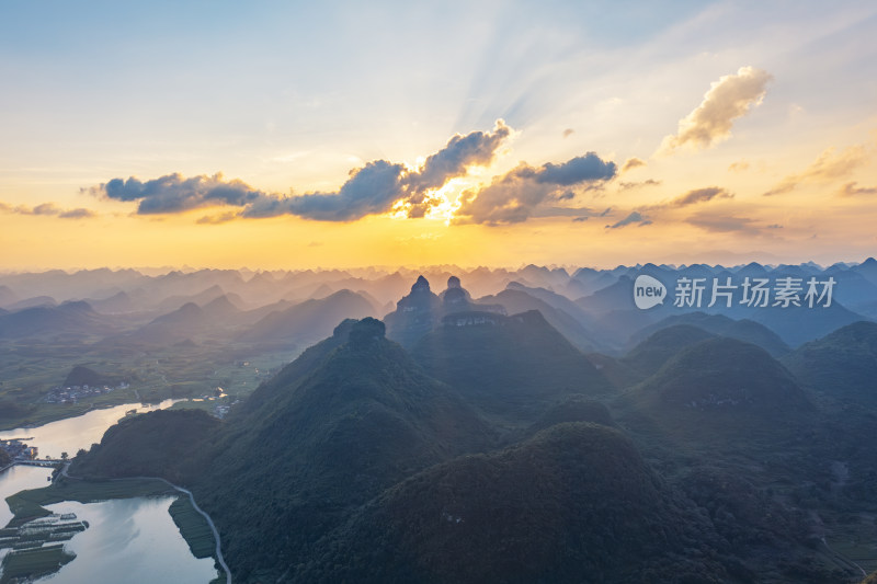 航拍广西岩溶地貌群山-柳州柳城县古砦乡