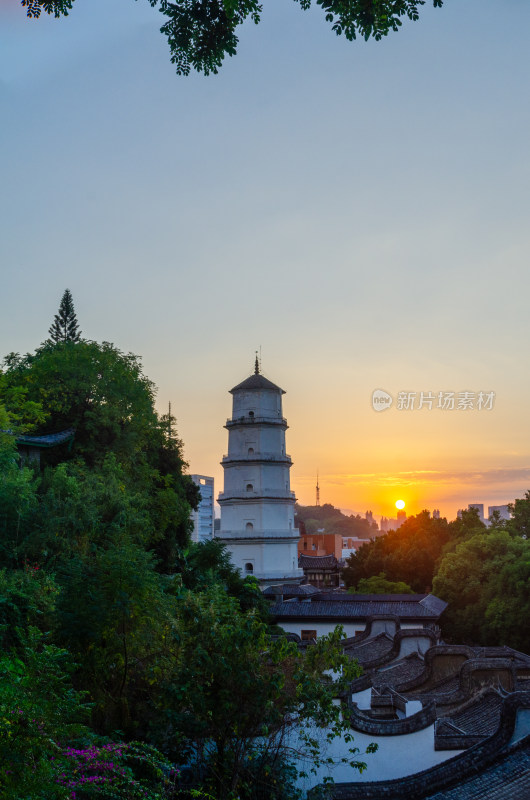 亚洲中国福建省福州市于山风景区定光寺白塔