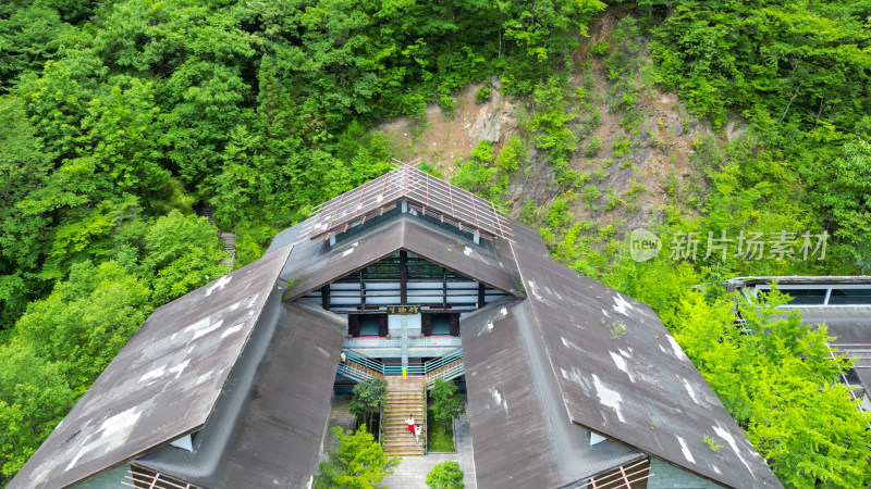 航拍湖北神农架官门山景区