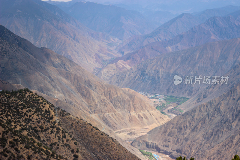 西藏昌都地区G318川藏公路沿途山川风光