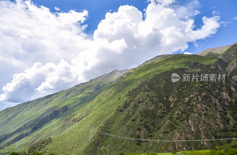 西藏林芝地区318国道川藏公路沿途风景