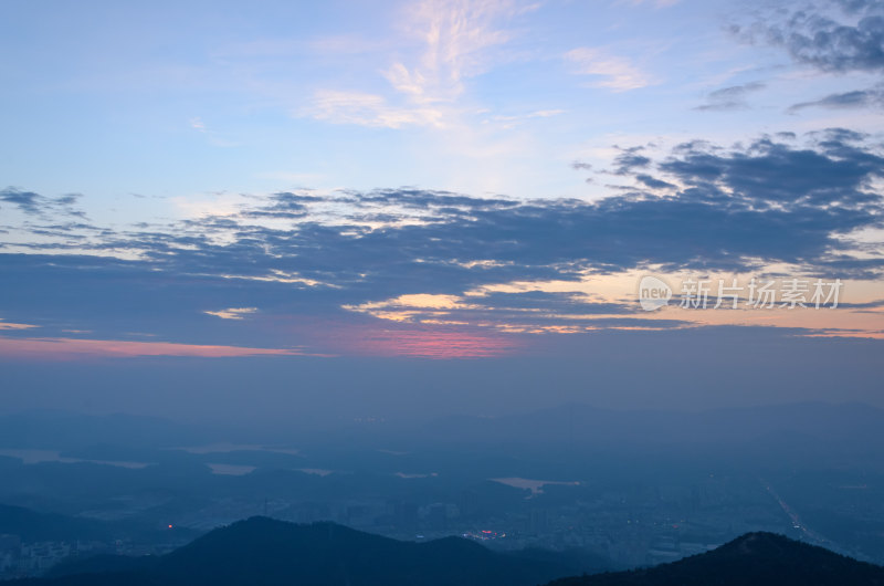 深圳羊台山公园夕阳晚霞火烧云自然风光