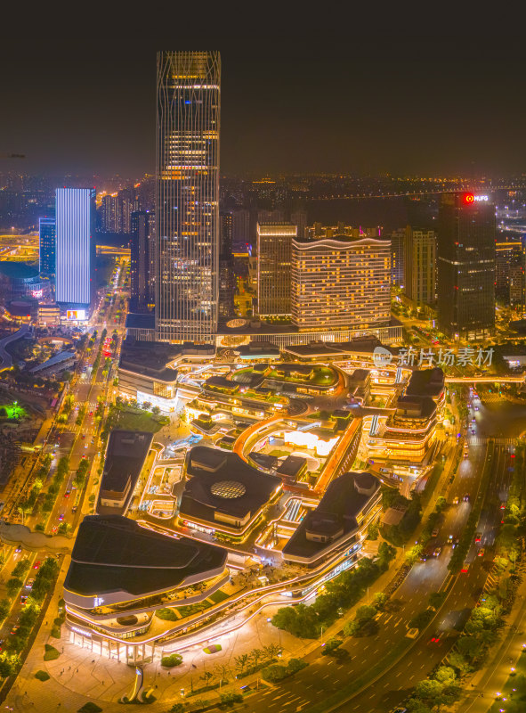 航拍上海浦东新区前滩太古里夜景