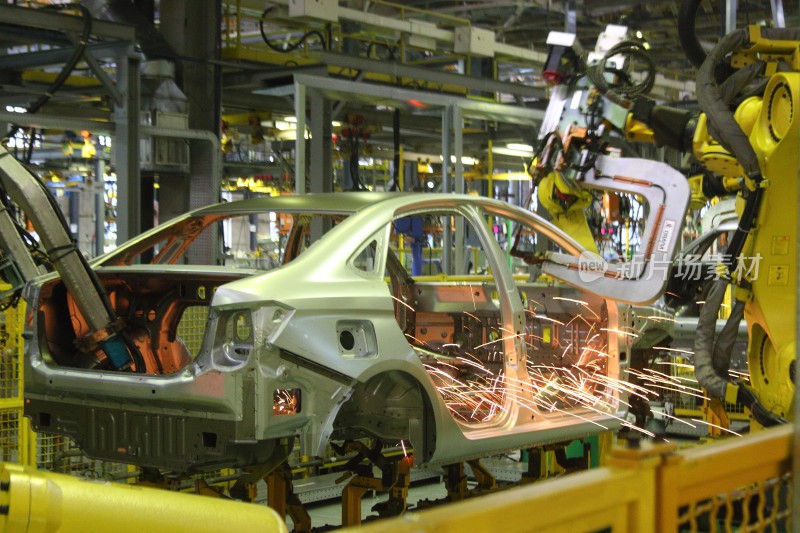 汽车制造车间机器人焊接作业