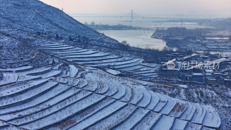 山城街道梯田雪景