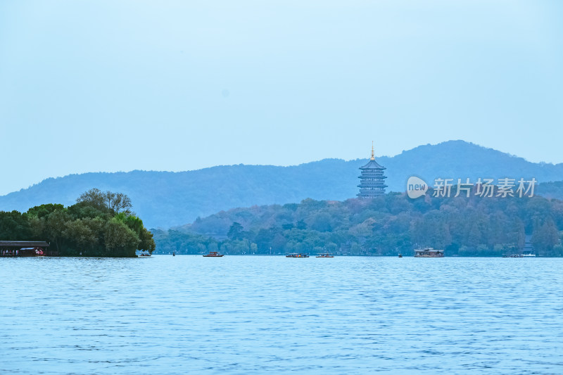 浙江杭州西湖风景名胜区雷峰塔秋景