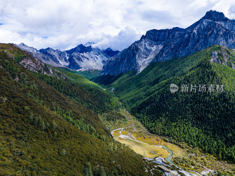 四川稻城亚丁旅游区美丽风光