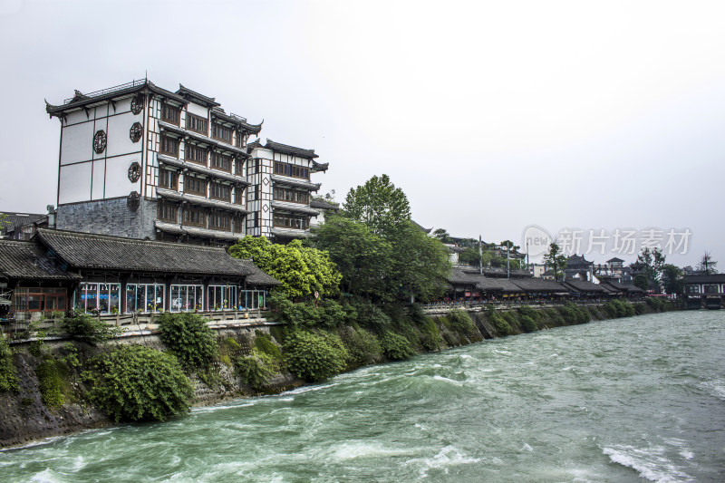 古城建筑河流