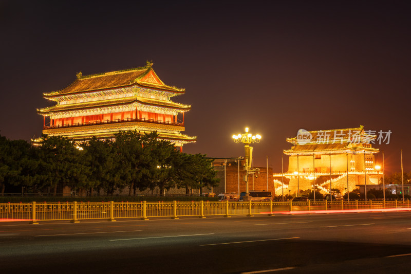 北京正阳门城楼箭楼夜景亮灯