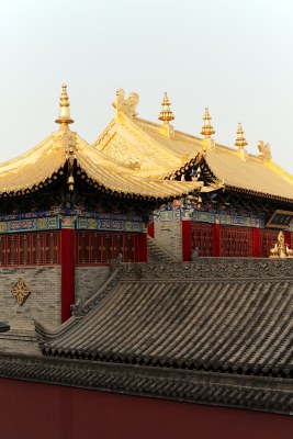 西安藏传寺庙广仁寺内部景观