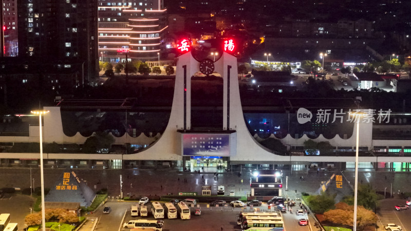 岳阳火车站岳阳站夜景航拍图