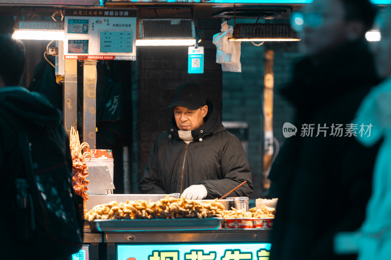 夜市小吃美食人群叫卖