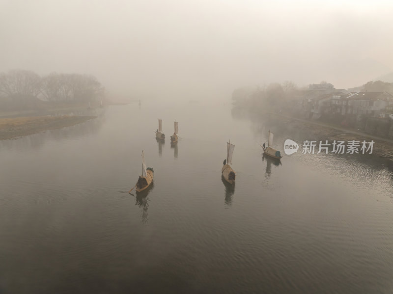 浙江丽水古堰画乡画廊孤帆丽影晨雾航拍