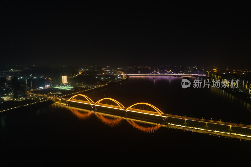 鸟瞰长沙湘江福元路大桥夜景