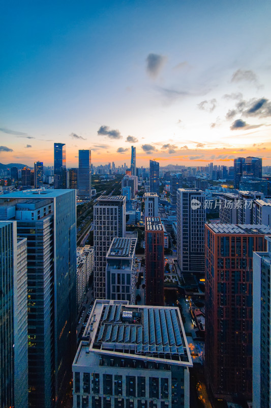 广东省深圳市南山区城市天际线傍晚风光