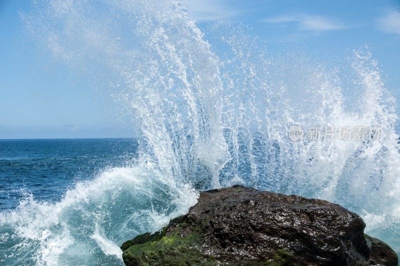 大海浪花巨浪浪潮汹涌海浪波涛汹涌