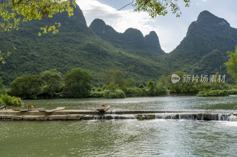 阳朔遇龙河风光