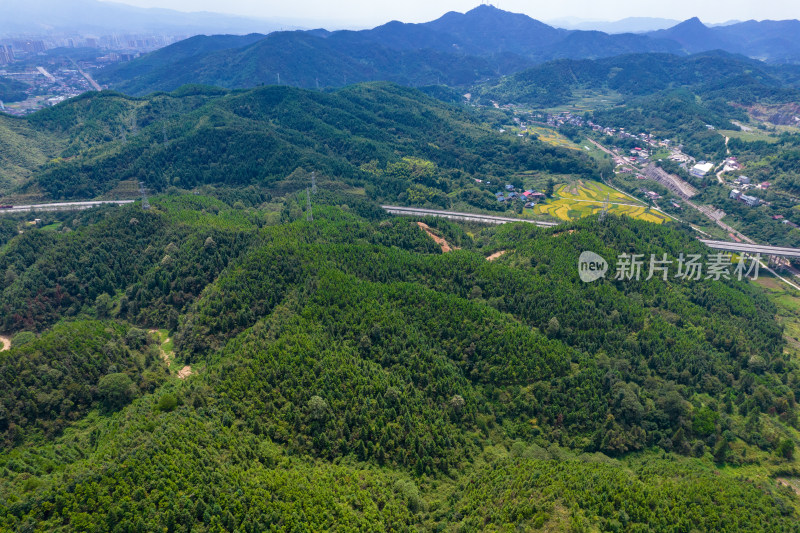 南方山川丘陵航拍摄影图