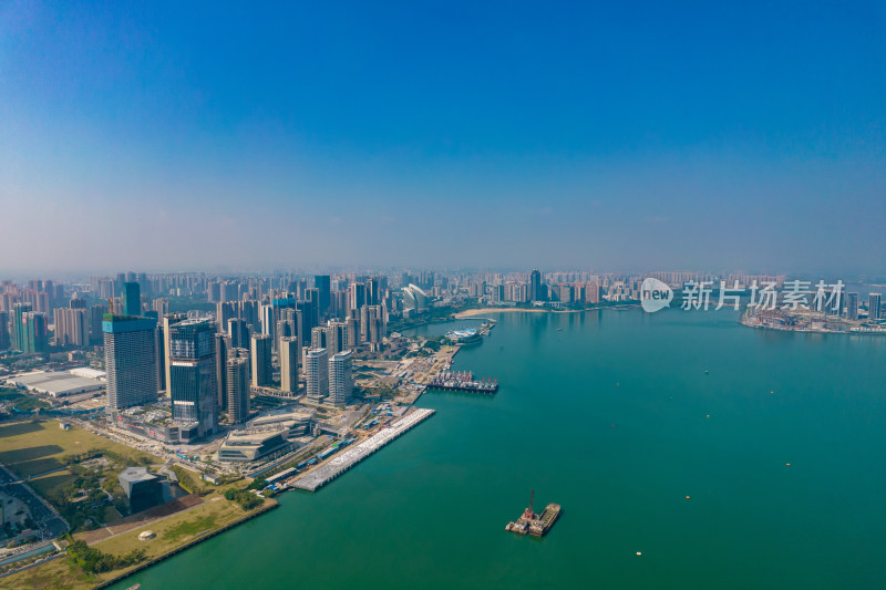 广东湛江海边风光城市航拍摄影图