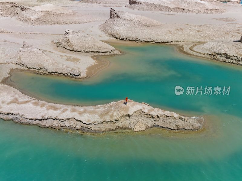 青海海西州乌素特水上雅丹奇异地貌高空航拍