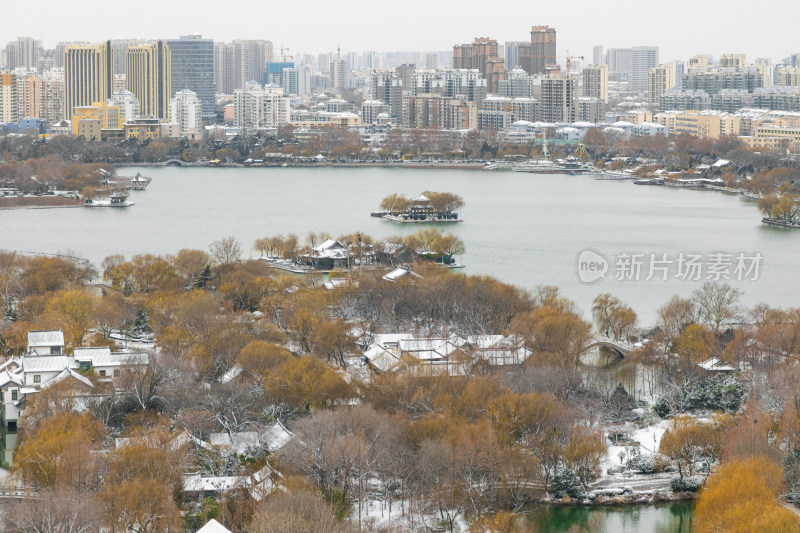 山东济南大明湖超然楼雪景航拍