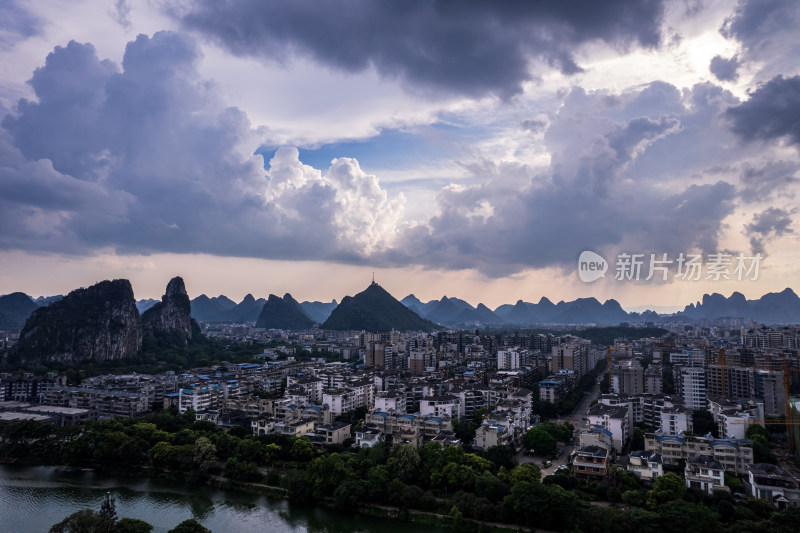 桂林漓江城市风景及自然风光日落晚霞航拍