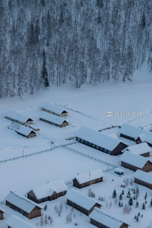 新疆北疆阿勒泰禾木冬季雪景童话世界航拍