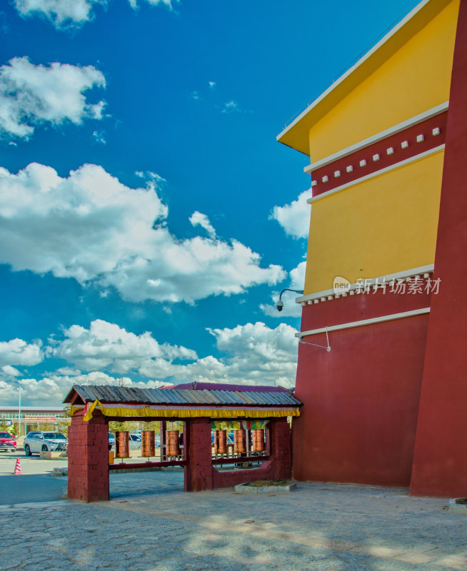 云南迪庆香格里拉藏文化博览中心建筑