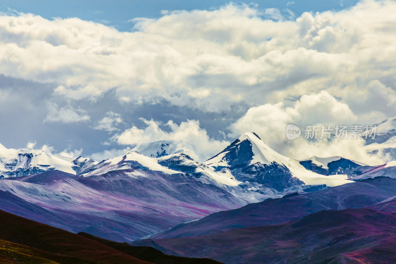 西藏雪山