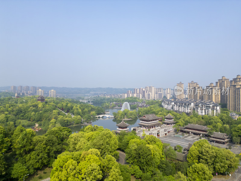 重庆市璧山区俯拍南门唐城和秀湖公园