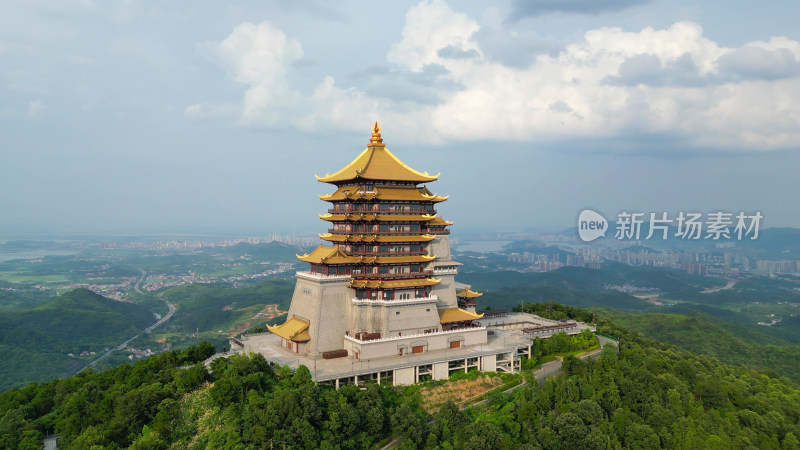 航拍湖北黄石东方山风景区东昌阁