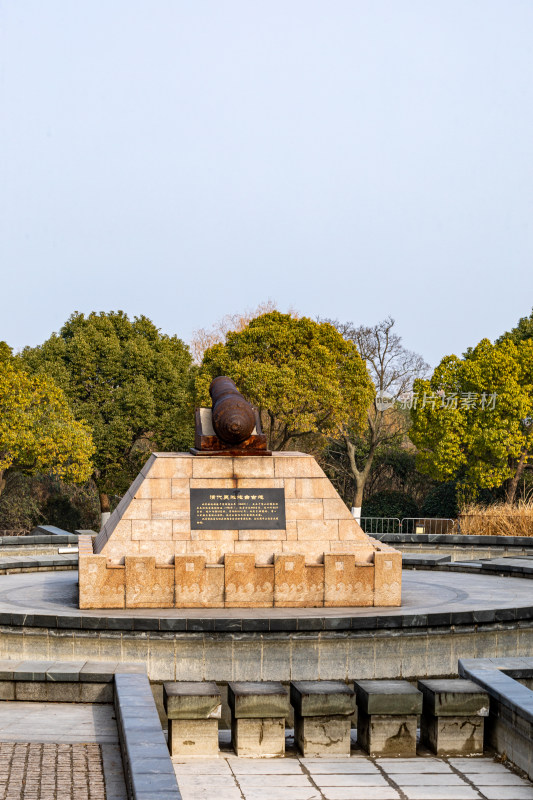 上海吴淞口炮台湾湿地公园景点景观