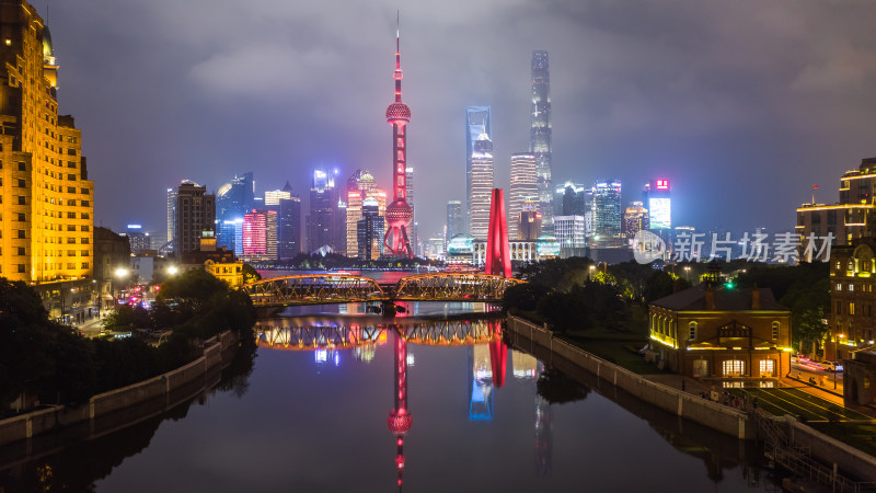 上海苏州河外白渡桥夜景