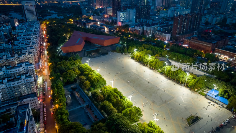 武汉辛亥革命博物馆与首义广场