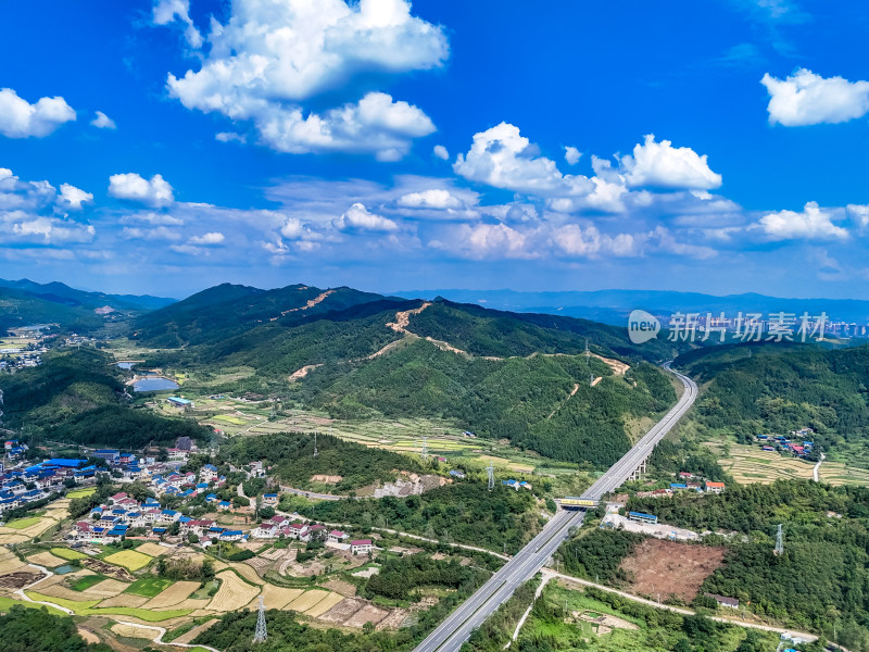 大山高速公路航拍图