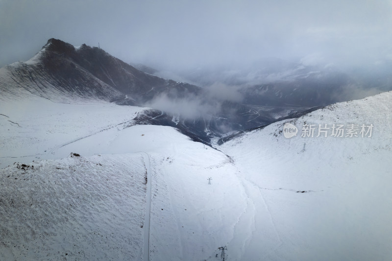 青海 祁连山 雪景