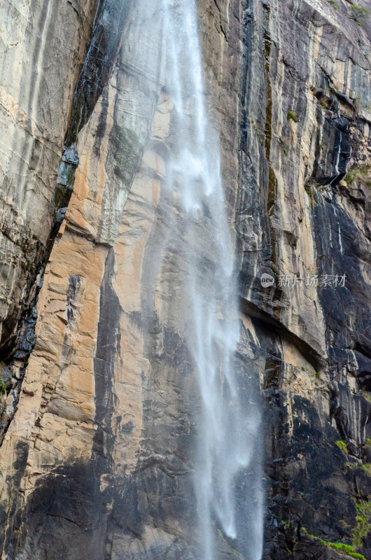 河南省洛阳白云山九龙潭秋天风景