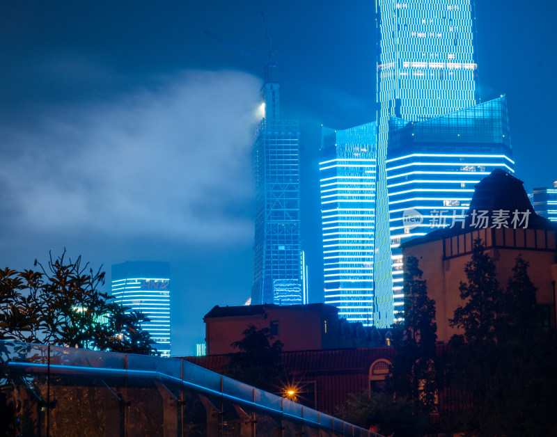 青岛夜景中的现代化高楼建筑