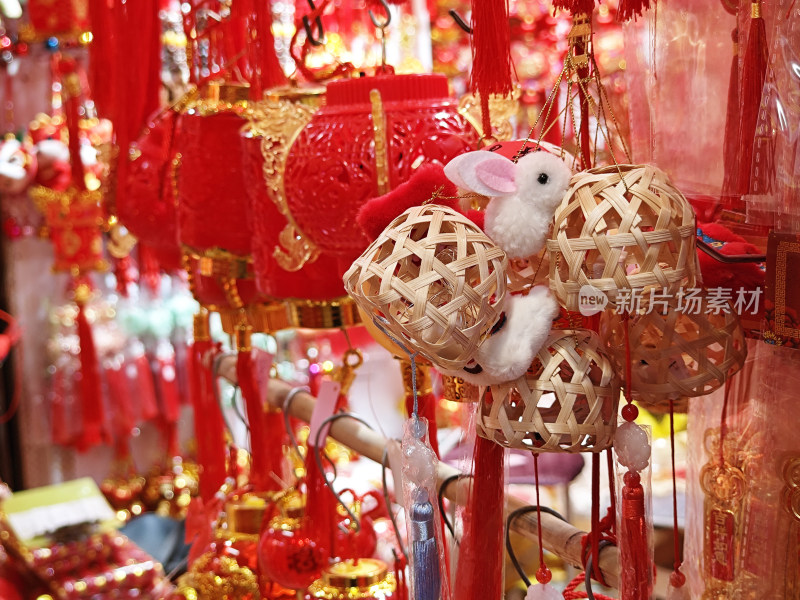 过年喜庆春节装饰年货市场实拍