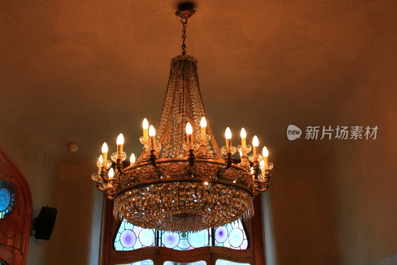 西班牙巴塞罗那巴特罗之家的水晶吊灯
