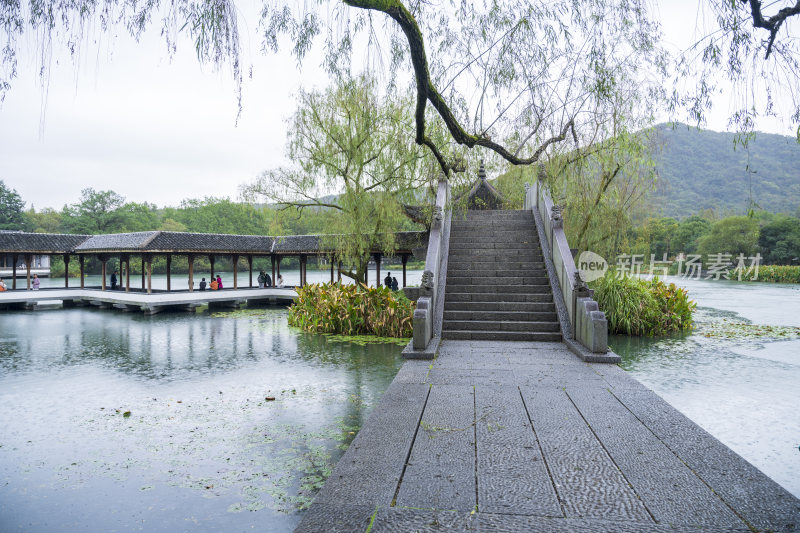 杭州三台山景区霁虹桥风景