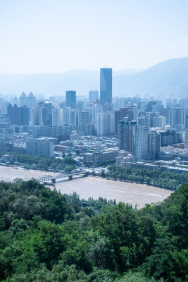 中国甘肃兰州黄河城市生态风光