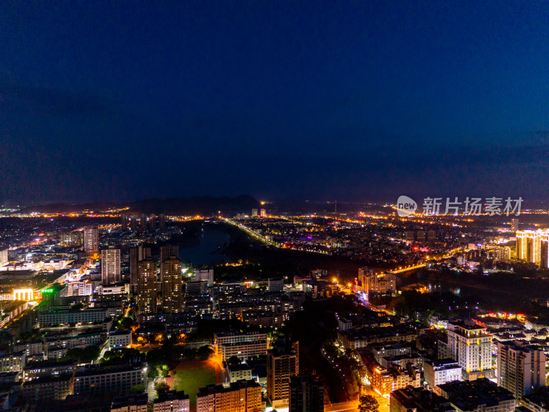 来宾蓝调时刻夜景航拍图